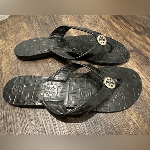 Tory Burch Monroe Leather Thong Flip Flop - Picture 3 of 7